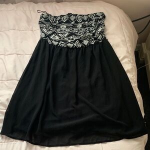 Forever 21 Plus Black and White Strapless Dress